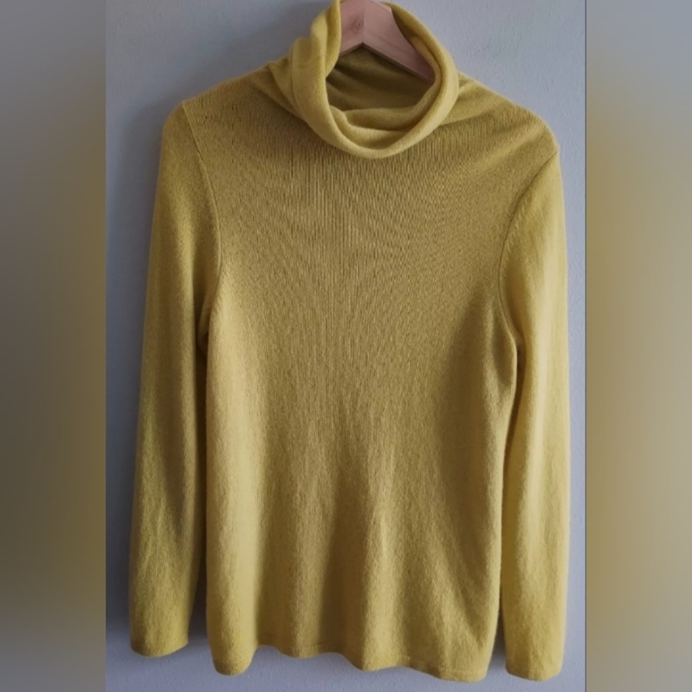 Pure Collection Cashmere Yellow Turtleneck Sweater Size Large